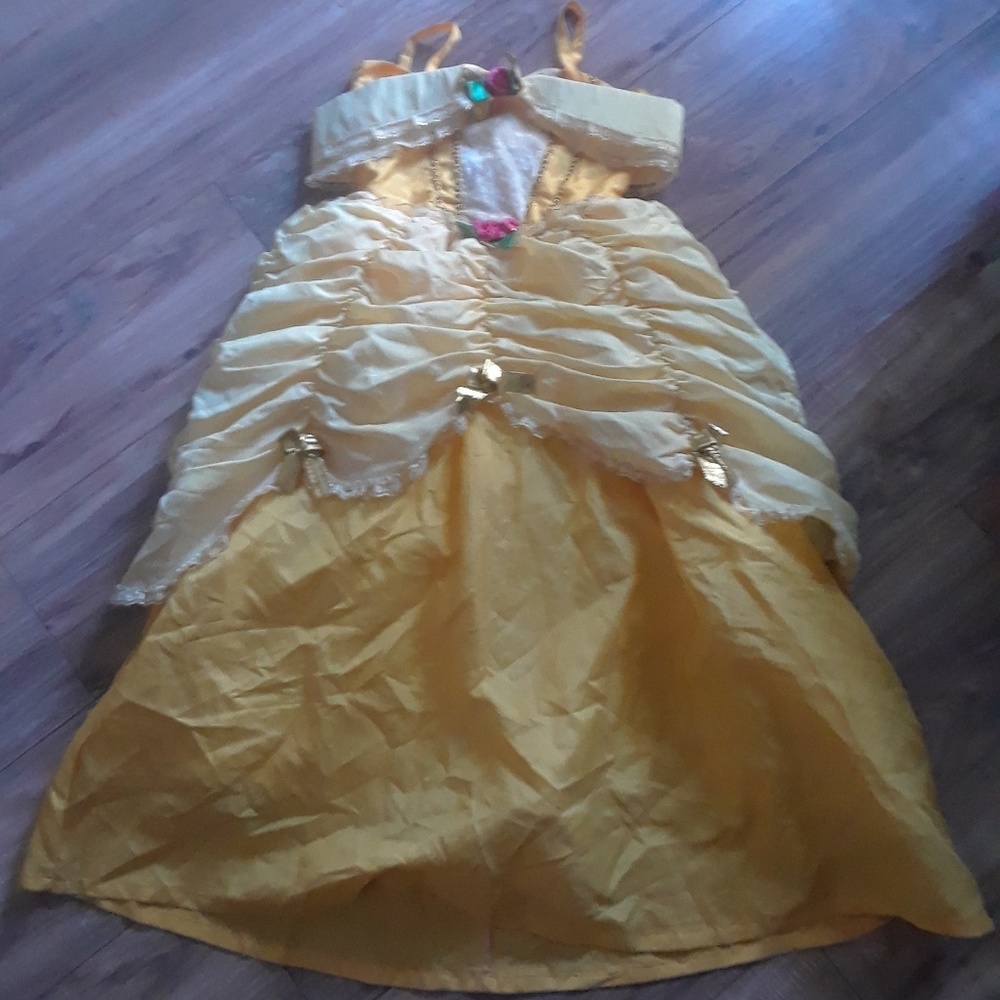 belle costume